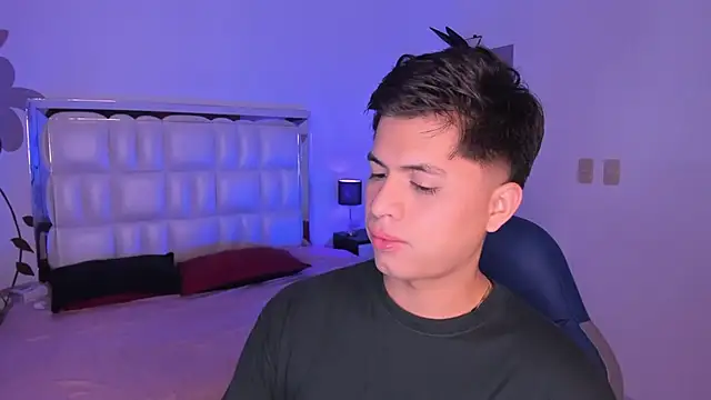 Snapshot of Niicky1_ chatting on 01-07-25, 08:42 Niicky1 online show from 01-07-25, 08:42