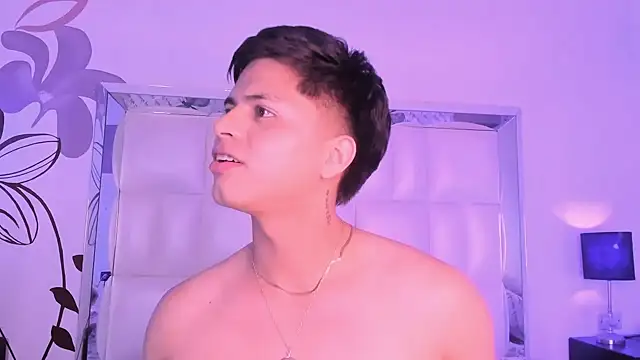 Snapshot of Niicky1_ chatting on 01-14-25, 08:59 Niicky1 online show from 01-14-25, 08:59