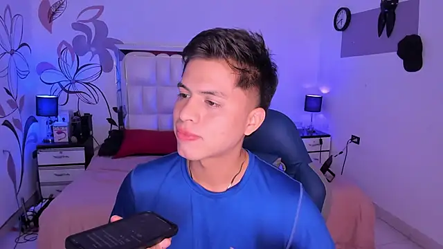 Snapshot of Niicky1_ chatting on 01-28-25, 08:36 Niicky1 online show from 01-28-25, 08:36