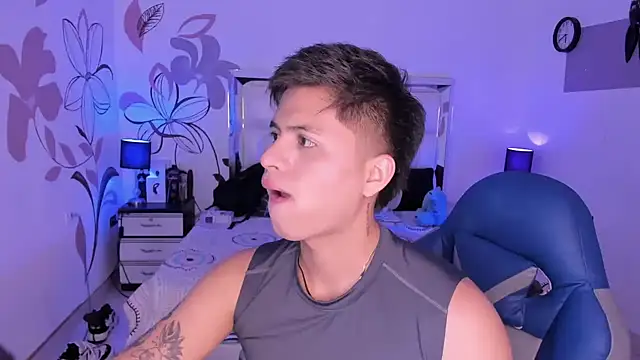 Snapshot of Niicky1_ chatting on 02-09-25, 08:34 Niicky1 online show from 02-09-25, 08:34