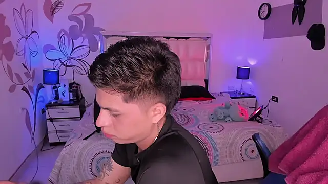 Snapshot of Niicky1_ chatting on 02-10-25, 09:15 Niicky1 online show from 02-10-25, 09:15