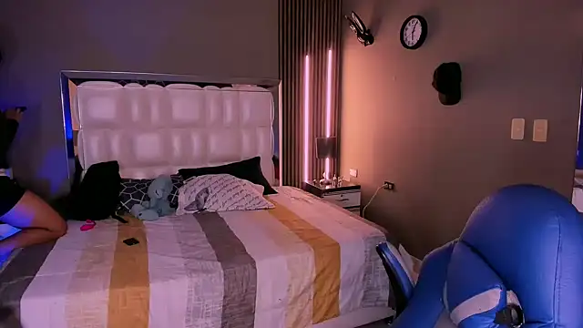 Snapshot of Niicky1_ chatting on 03-06-25, 08:48 Niicky1 online show from 03-06-25, 08:48