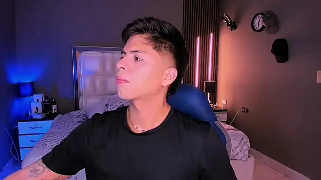 Snapshot of Niicky1_ chatting on 03-14-25, 09:21 Niicky1 online show from 03-14-25, 09:21