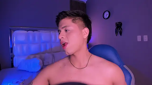 Snapshot of Niicky1_ chatting on 09-10-25, 09:15 Niicky1 online show from 09-10-25, 09:15