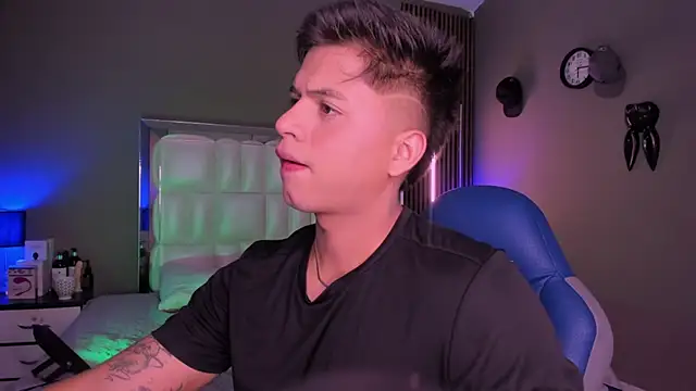 Snapshot of Niicky1_ chatting on 09-14-25, 09:14 Niicky1 online show from 09-14-25, 09:14