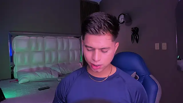 Snapshot of Niicky1_ chatting on 09-16-25, 08:32 Niicky1 online show from 09-16-25, 08:32