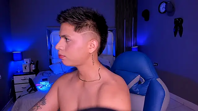 Snapshot of Niicky1_ chatting on 09-24-25, 03:32 Niicky1 online show from 09-24-25, 03:32