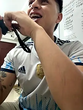 Snapshot of Niicky1_ chatting on 09-26-25, 03:27 Niicky1 online show from 09-26-25, 03:27