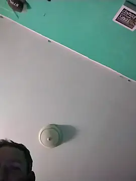 Snapshot of Treemandude chatting on 03-14-26, 09:15 Treemandude online show from 03-14-26, 09:15