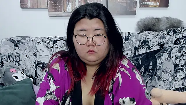 Snapshot of Nadine_asian chatting on 12-20-24, 11:43 Nadine asian online show from 12-20-24, 11:43