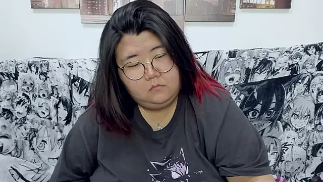 Snapshot of Nadine_asian chatting on 12-28-24, 06:28 Nadine asian online show from 12-28-24, 06:28