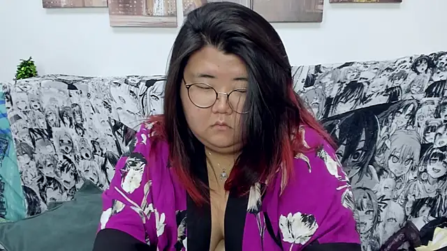 Snapshot of Nadine_asian chatting on 12-28-24, 09:31 Nadine asian online show from 12-28-24, 09:31