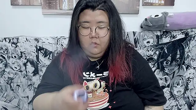 Snapshot of Nadine_asian chatting on 01-03-25, 08:54 Nadine asian online show from 01-03-25, 08:54