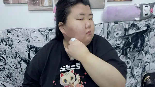 Snapshot of Nadine_asian chatting on 01-04-25, 05:16 Nadine asian online show from 01-04-25, 05:16