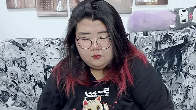 Snapshot of Nadine_asian chatting on 01-04-25, 08:17 Nadine asian online show from 01-04-25, 08:17