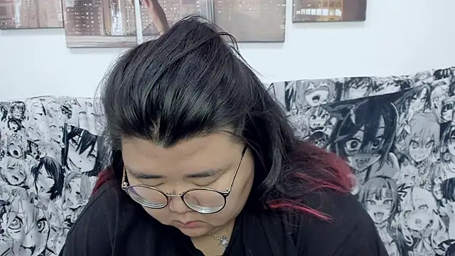 Snapshot of Nadine_asian chatting on 01-05-25, 06:13 Nadine asian online show from 01-05-25, 06:13