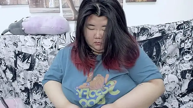 Snapshot of Nadine_asian chatting on 01-12-25, 07:32 Nadine asian online show from 01-12-25, 07:32