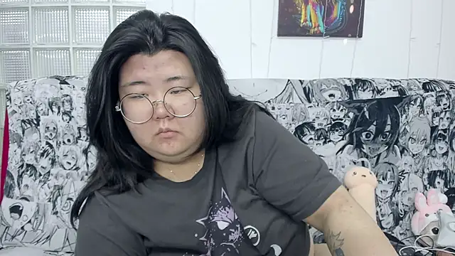 Snapshot of Nadine_asian chatting on 09-09-25, 02:00 Nadine asian online show from 09-09-25, 02:00