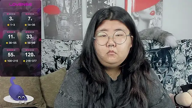 Snapshot of Nadine_asian chatting on 09-30-25, 02:27 Nadine asian online show from 09-30-25, 02:27