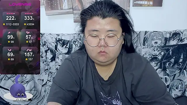 Snapshot of Nadine_asian chatting on 10-18-25, 01:19 Nadine asian online show from 10-18-25, 01:19