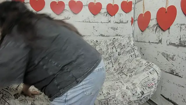 Snapshot of Nadine_asian chatting on 11-29-25, 01:52 Nadine asian online show from 11-29-25, 01:52