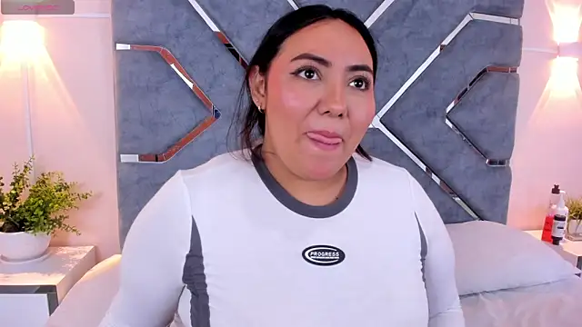 LucciaPorter online show from 12-01-25, 09:31