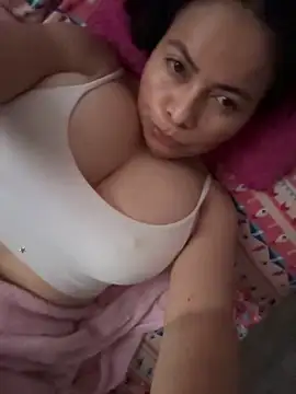 Snapshot of Janna099 chatting on 03-23-26, 02:21 Janna099 online show from 03-23-26, 02:21