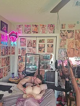 Snapshot of luvs2cumm69 chatting on 05-07-26, 04:34 luvs2cumm69 online show from 05-07-26, 04:34