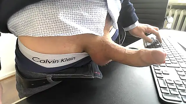 Snapshot of sperma_tributes chatting on 03-04-26, 09:48 sperma tributes online show from 03-04-26, 09:48