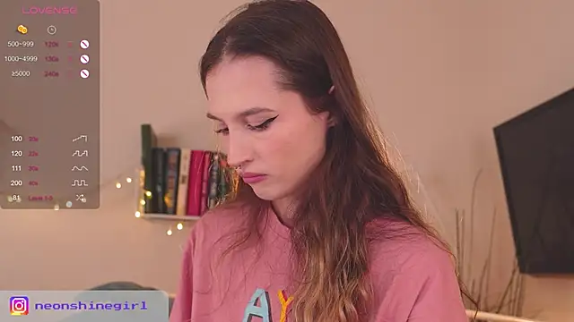 NeonShine online show from 12-22-24, 07:44