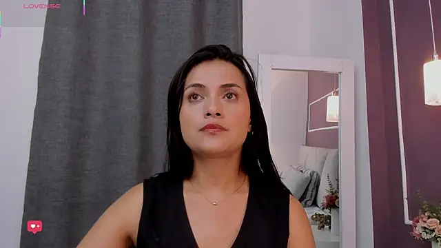 Snapshot of katrina_kaif_x chatting on 06-25-26, 07:18 katrina kaif x online show from 06-25-26, 07:18