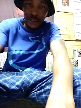 Snapshot of Ngamla123 chatting on 10-05-25, 07:12 Ngamla123 online show from 10-05-25, 07:12