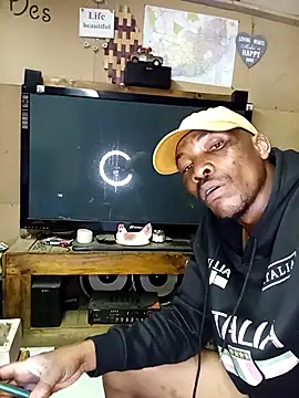 Snapshot of Ngamla123 chatting on 11-21-25, 07:45 Ngamla123 online show from 11-21-25, 07:45