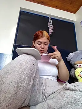 sara winehouse1 online show from 03-13-26, 07:53