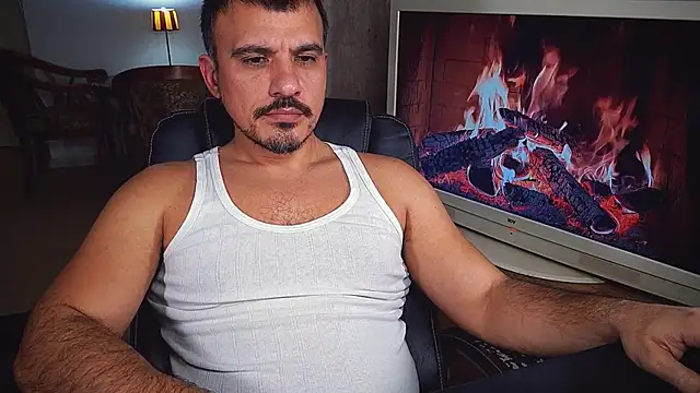 officeman7 online show from 12-25-24, 05:26