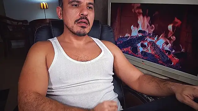 officeman7 online show from 12-25-24, 08:28