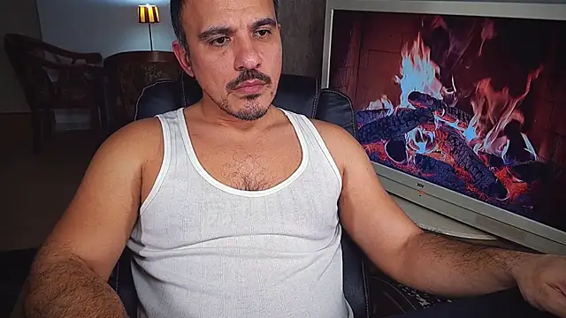 officeman7 online show from 01-02-25, 05:07