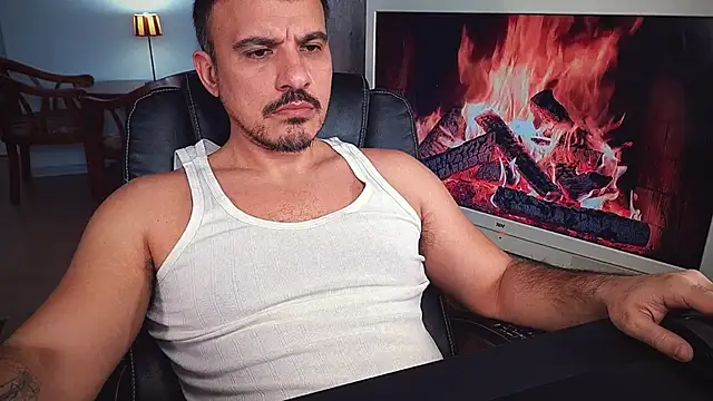 officeman7 online show from 01-25-25, 03:09