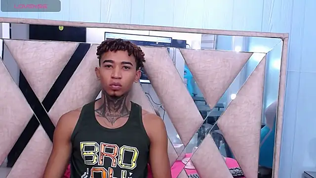 sexy blacks  online show from 01-28-25, 11:17