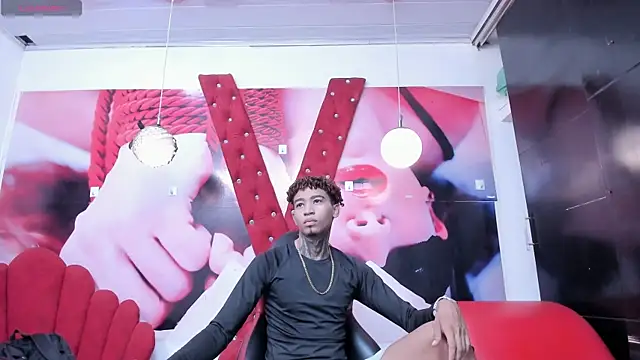 sexy blacks  online show from 03-11-25, 11:23