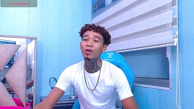 sexy blacks  online show from 03-12-25, 11:31