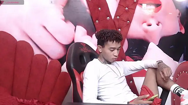 sexy blacks  online show from 09-09-25, 11:21