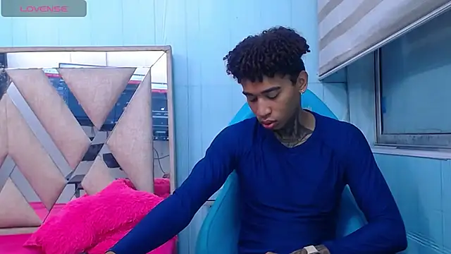 sexy blacks  online show from 09-19-25, 11:22