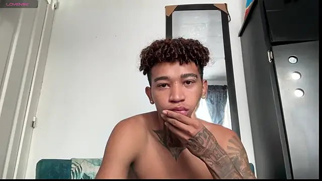 sexy blacks  online show from 11-08-25, 12:05