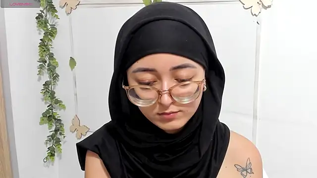 Snapshot of aysel_elid chatting on 04-24-26, 10:23 aysel elid online show from 04-24-26, 10:23