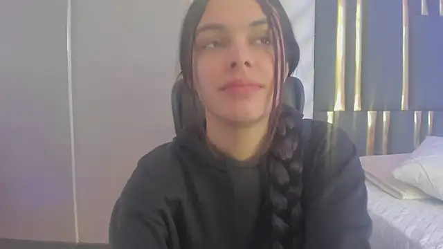 ChloeHarper  online show from 07-13-26, 11:46