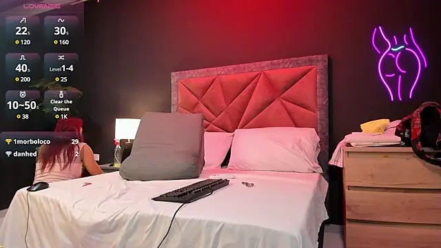 Snapshot of mia_milff chatting on 02-07-25, 09:15 mia milff online show from 02-07-25, 09:15