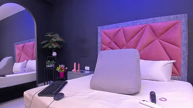 mia milff online show from 07-01-26, 07:24