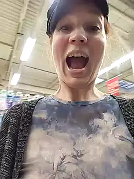 Exhibitionsplit online show from 11-26-25, 03:57