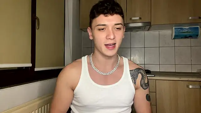 Snapshot of Joedonovan1 chatting on 12-16-24, 07:54 Joedonovan1 online show from 12-16-24, 07:54